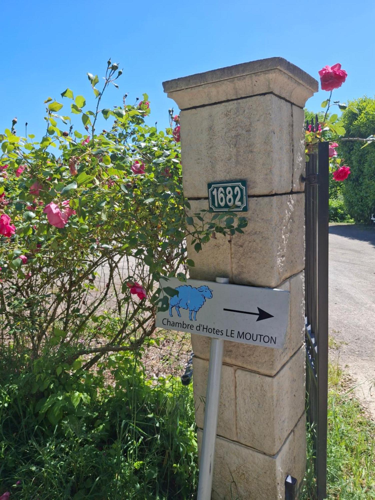 Bed and Breakfast Le Mouton Blaison Exteriér fotografie